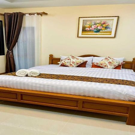Capital O 75518 Baan Rose Resort Ao Luk Esterno foto