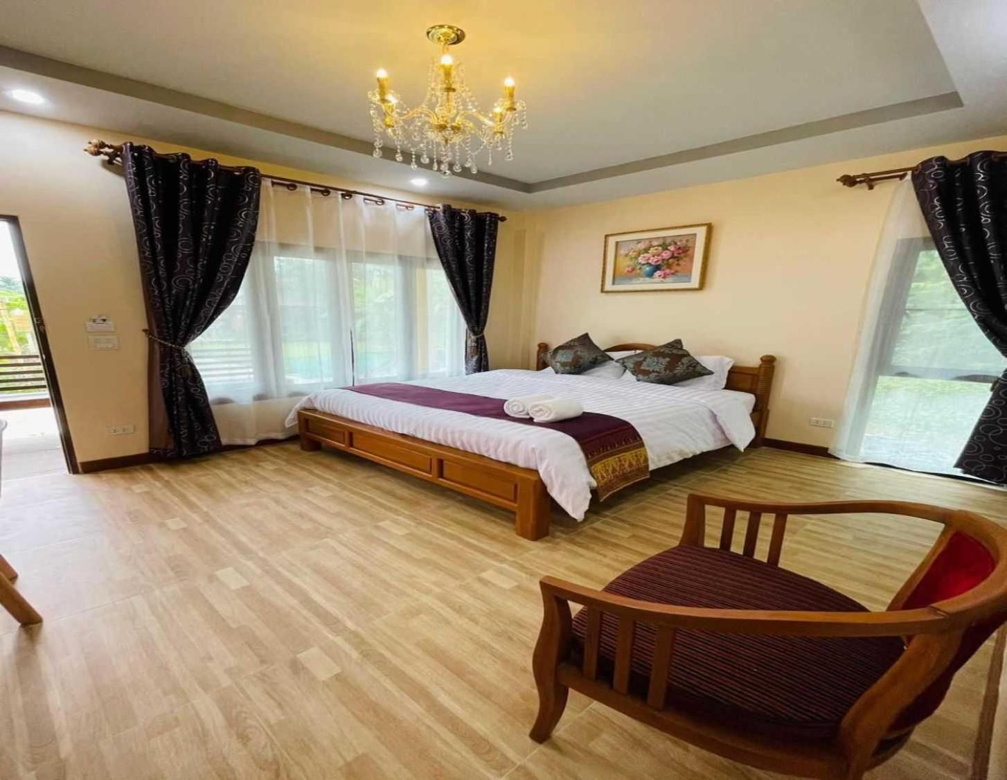 Capital O 75518 Baan Rose Resort Ao Luk Esterno foto